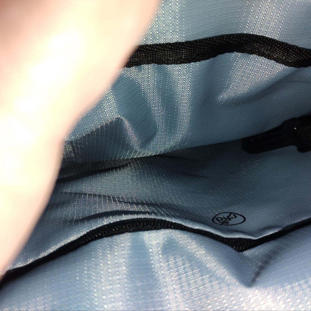 Travelon Greenlander Anti Theft Small Crossbody - Picture 2 of 7